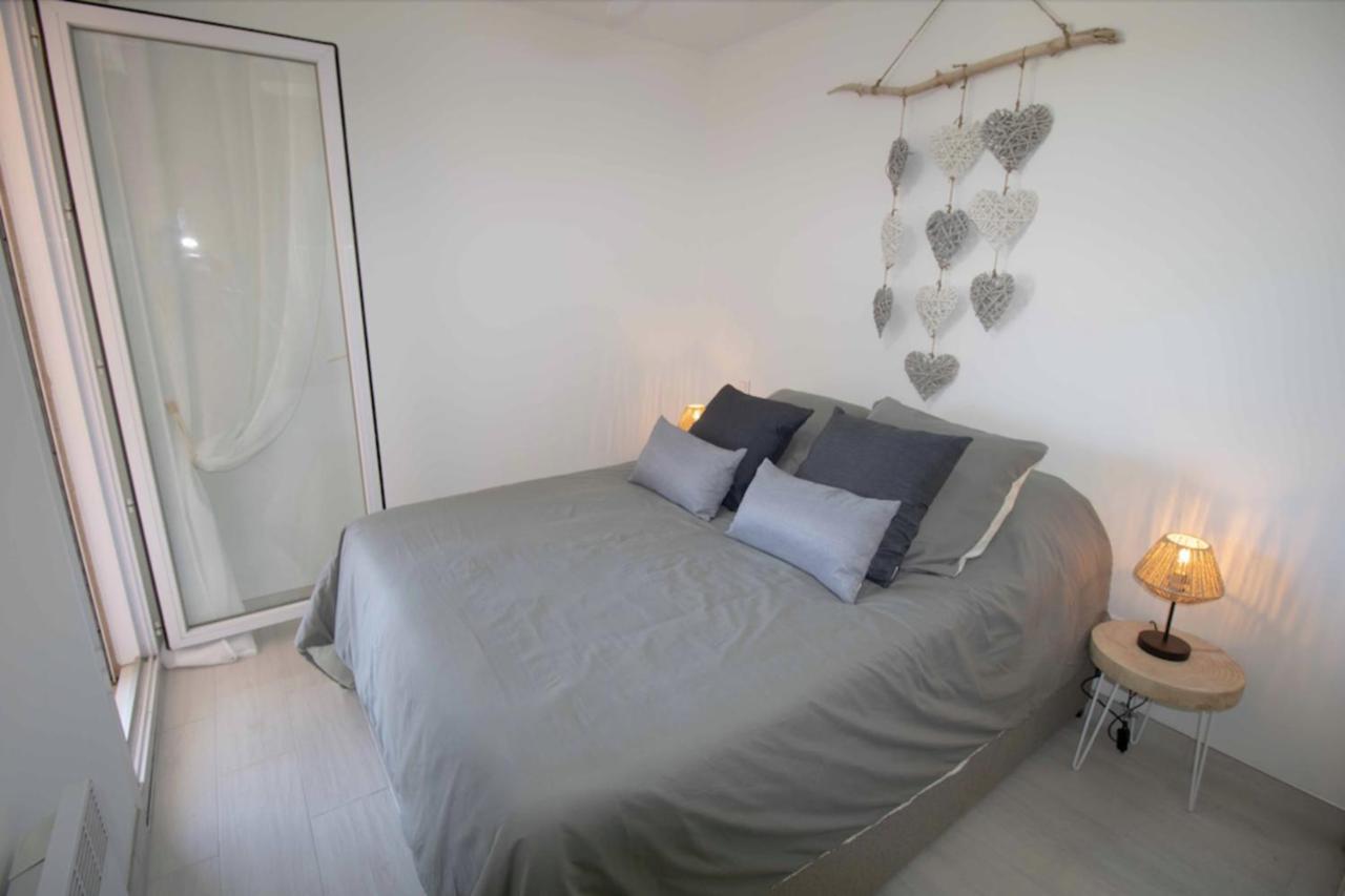 Lumineux De 32 m Renové Proche De La Appartement *